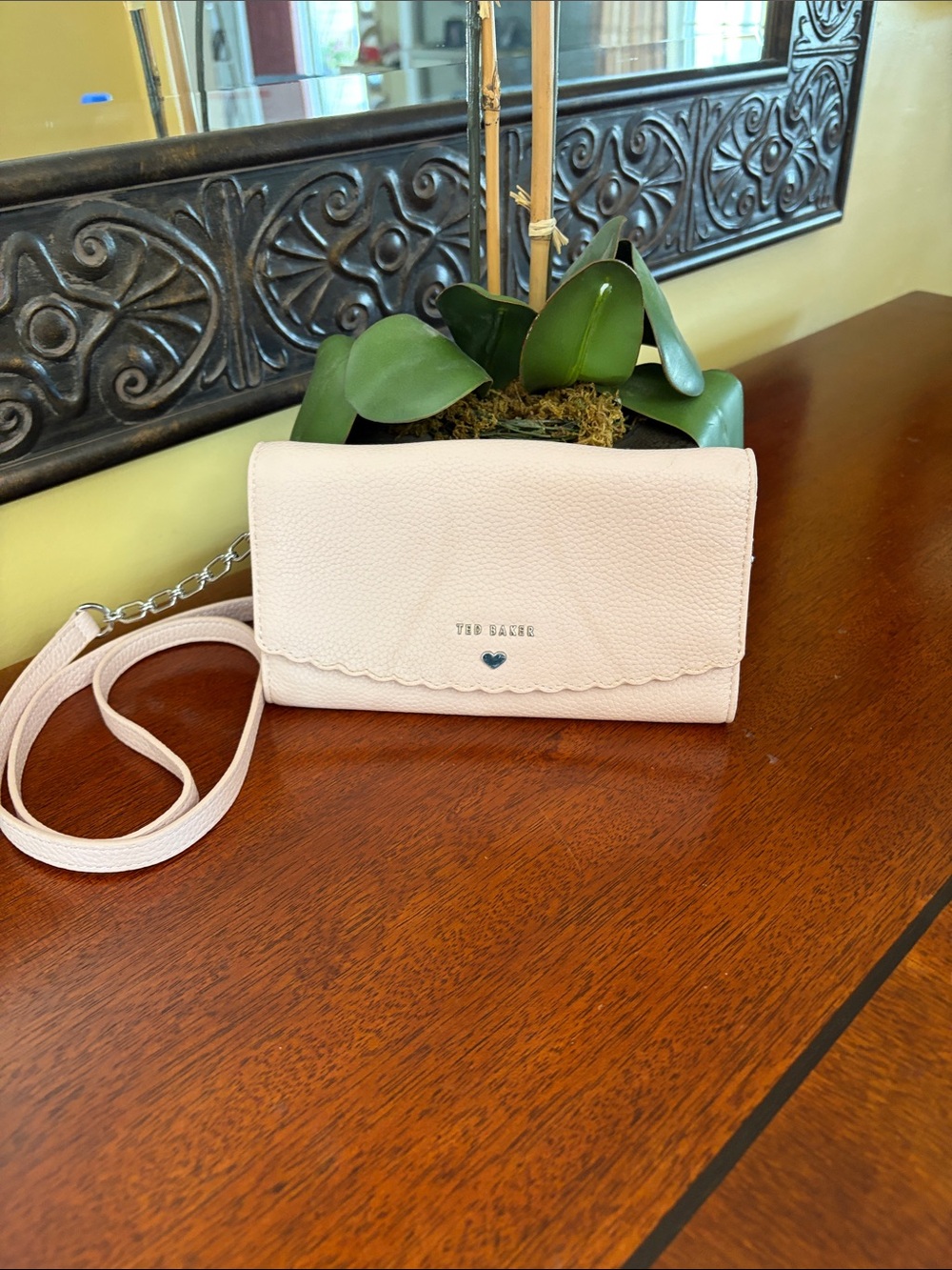 Ted Baker Safinna Scallop-Edge Crossbody Wallet